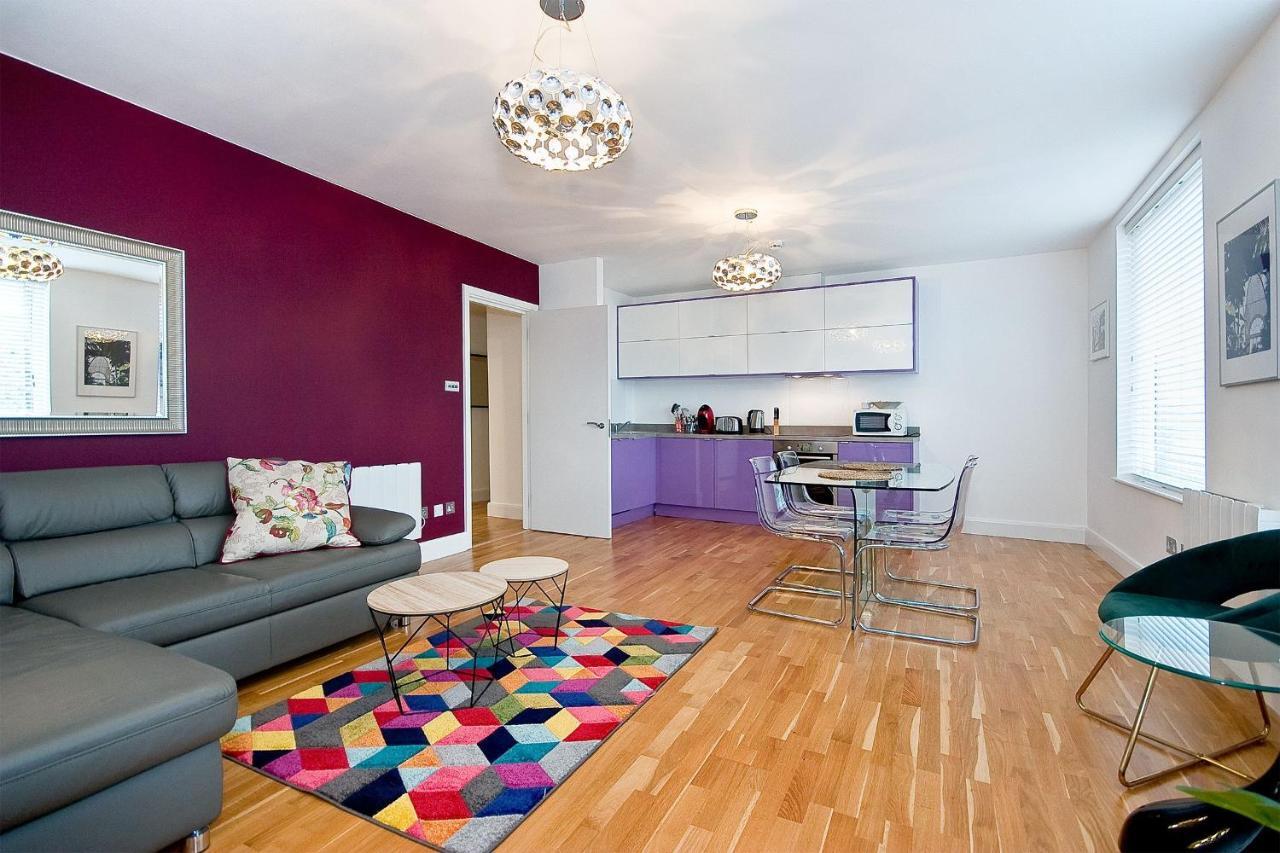Mulberry Flat 6 - Two Bedroom 3rd Floor By Living Casa de férias *