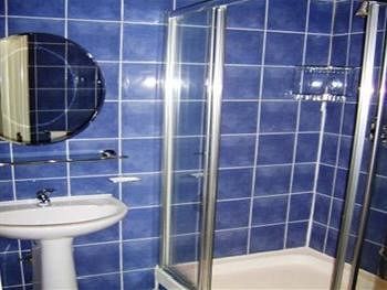 Earls Court Apartahotel 2*