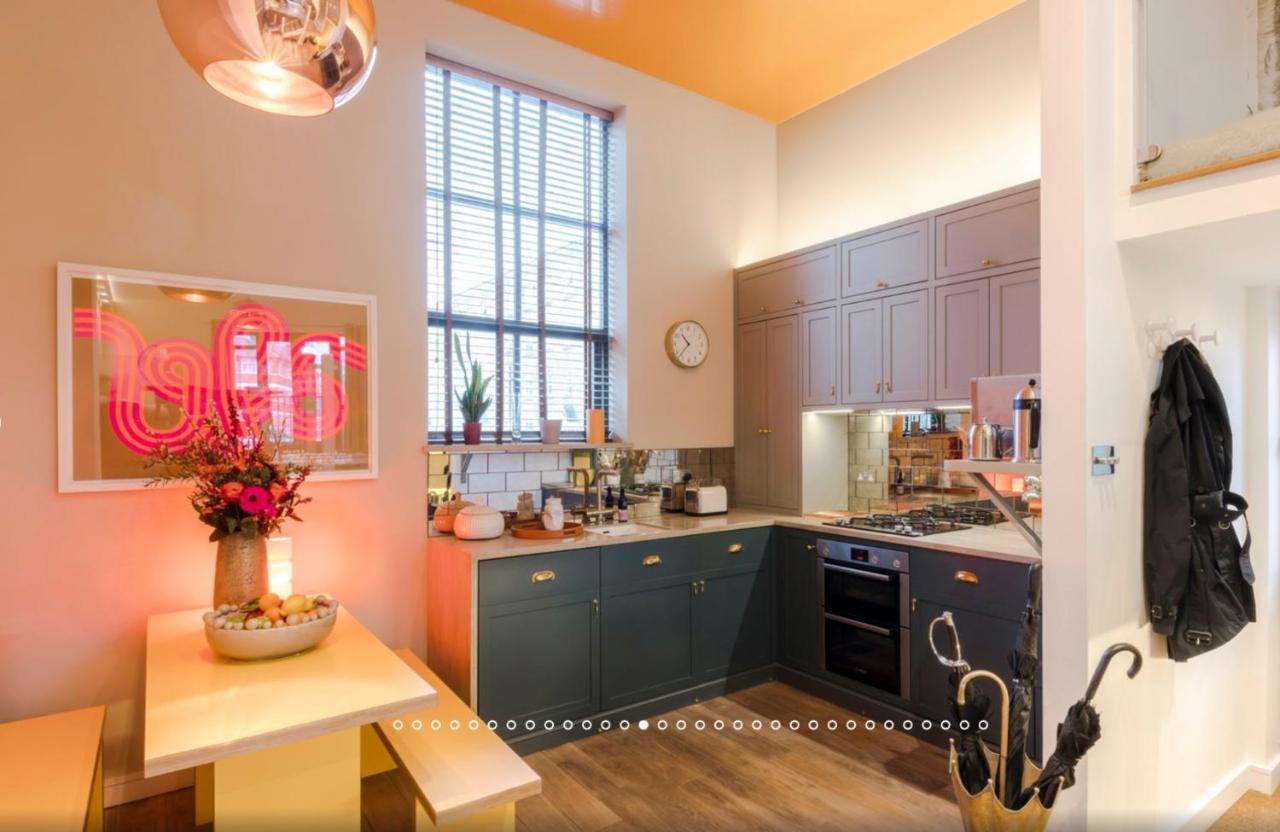 Neon Melody - Playful 2 Bedrooms By Bridge Appartement