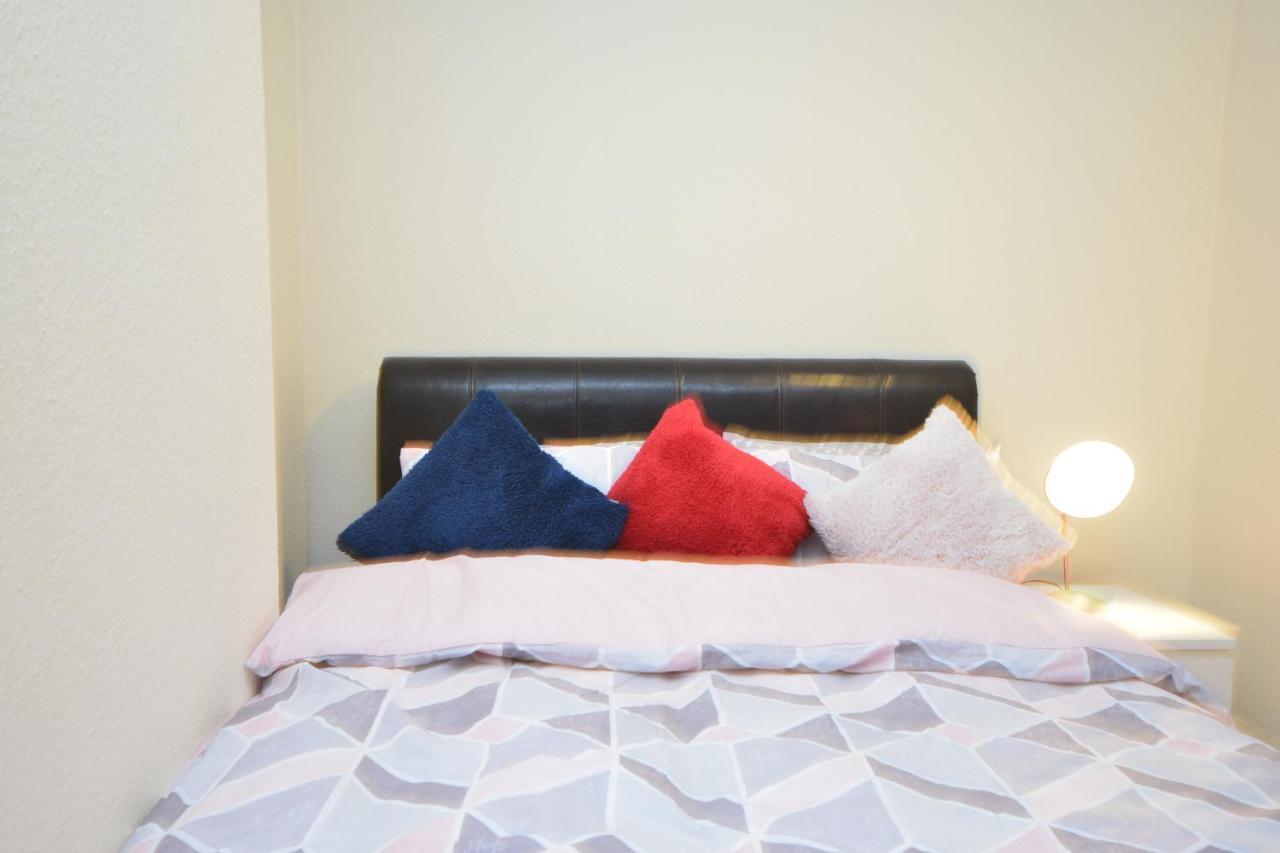 Beautiful Two Bedroom Near O2 Arena Londres