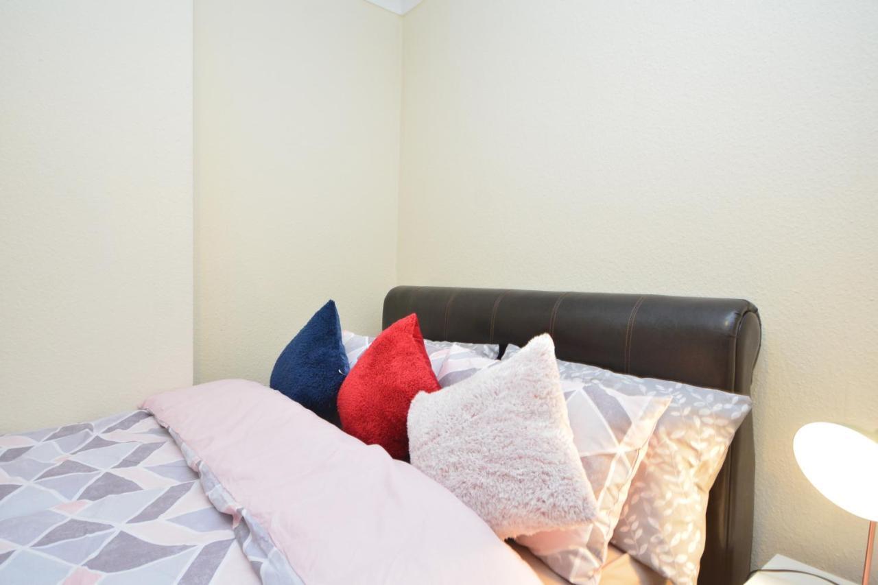 Beautiful Two Bedroom Near O2 Arena Appartement *