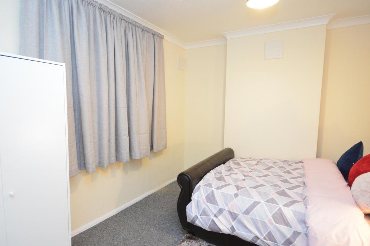 Beautiful Two Bedroom Near O2 Arena * Londres