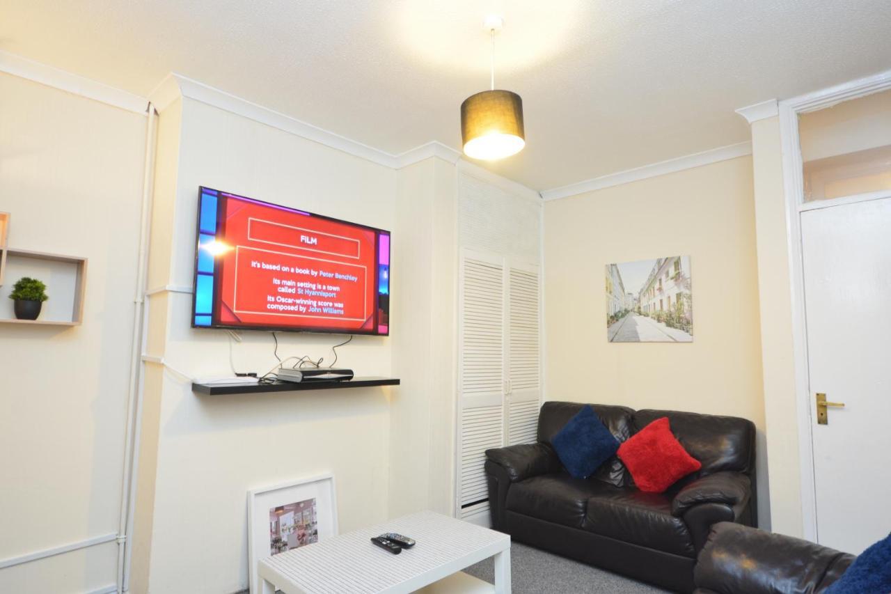 Appartement Beautiful Two Bedroom Near O2 Arena *