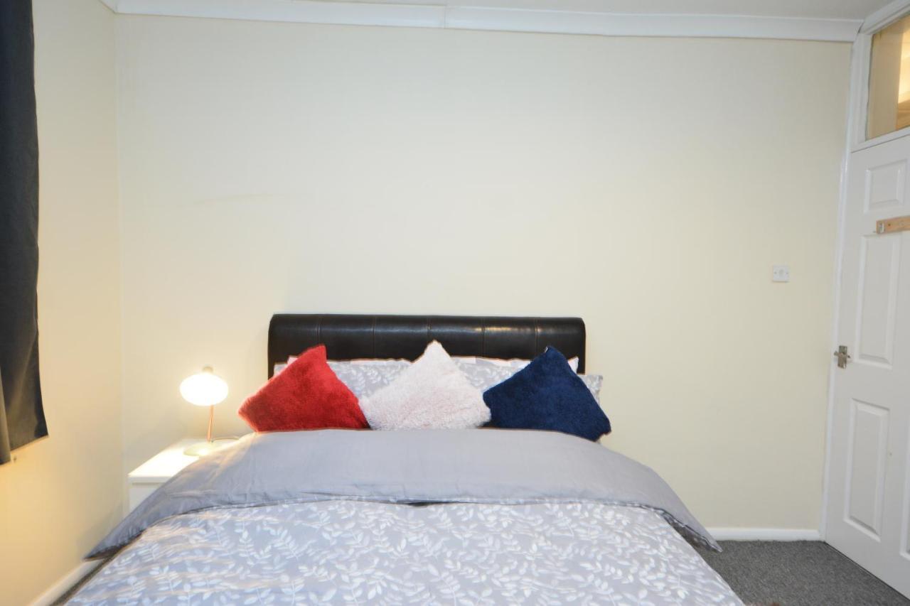 Beautiful Two Bedroom Near O2 Arena * Londres