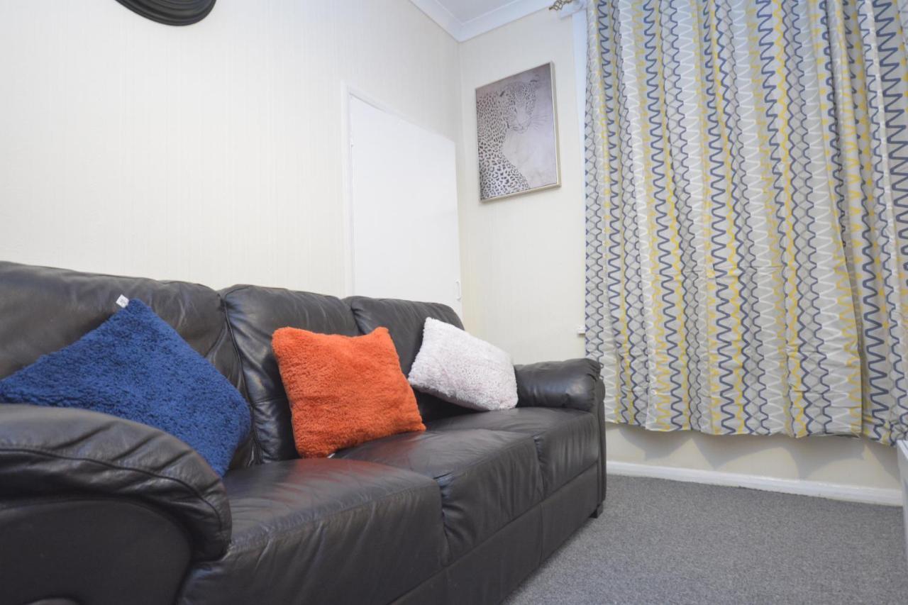 Beautiful Two Bedroom Near O2 Arena Londres