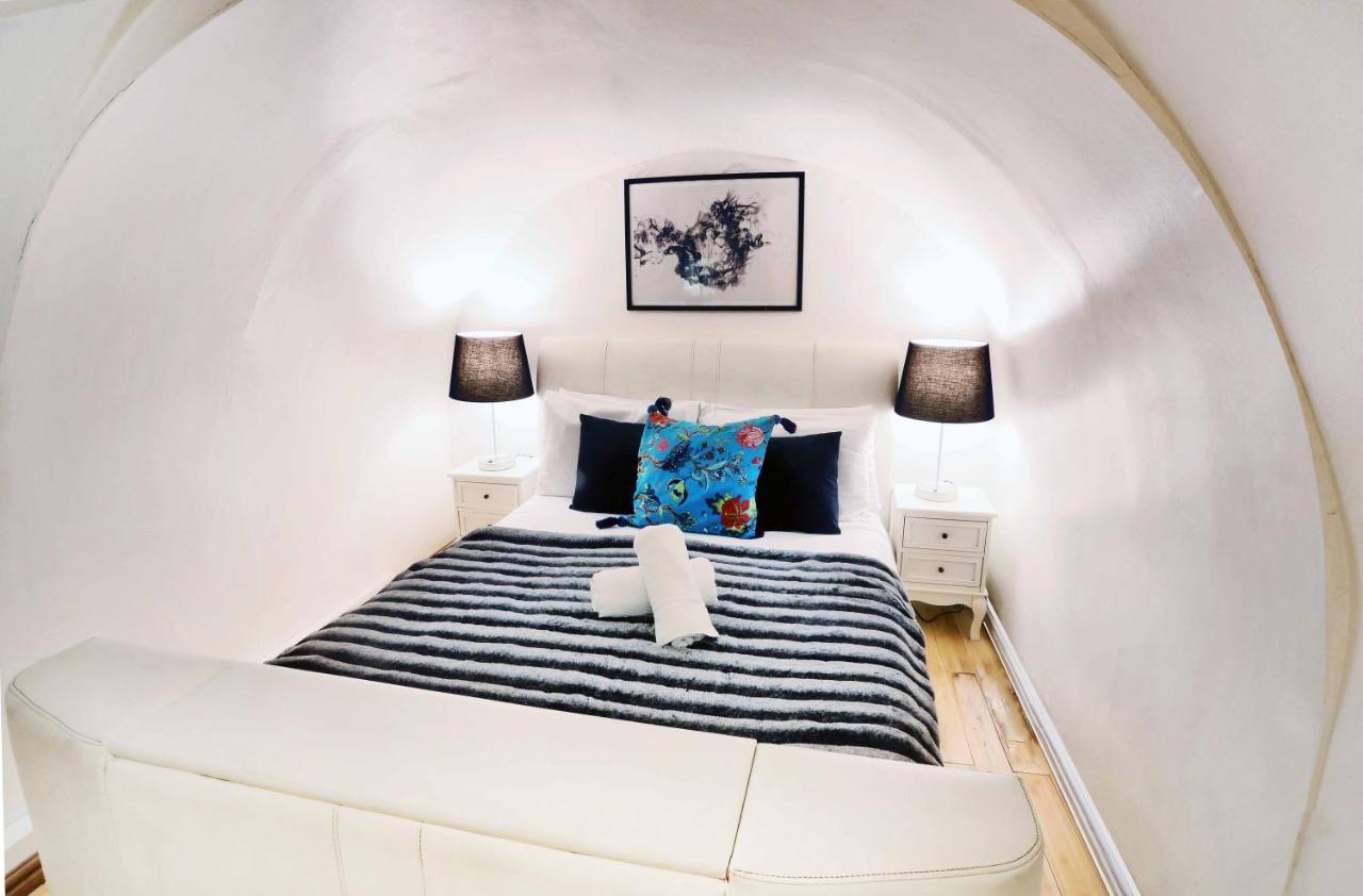 Piccadilly Circus Suites Apartamento *