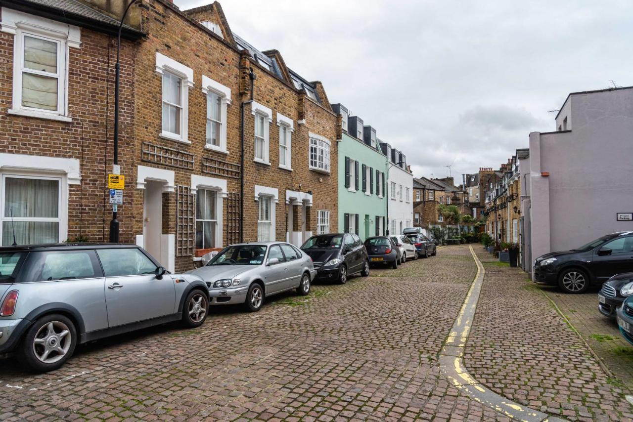 Charming Chiswick Near Ravenscourt Park By Underthedoormat Hébergement de vacances Londres