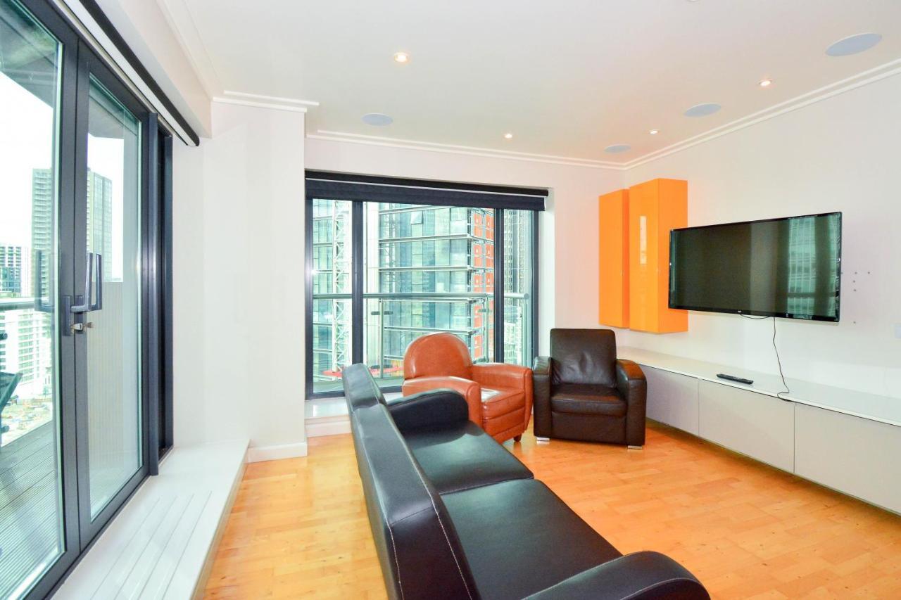 Canary Wharf - Corporate Riverside Apartments *