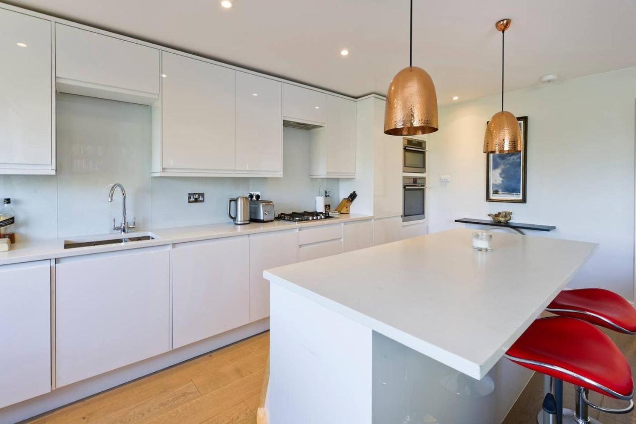 Bright 2-bed In Fashionable Chelsea Appartement Londres