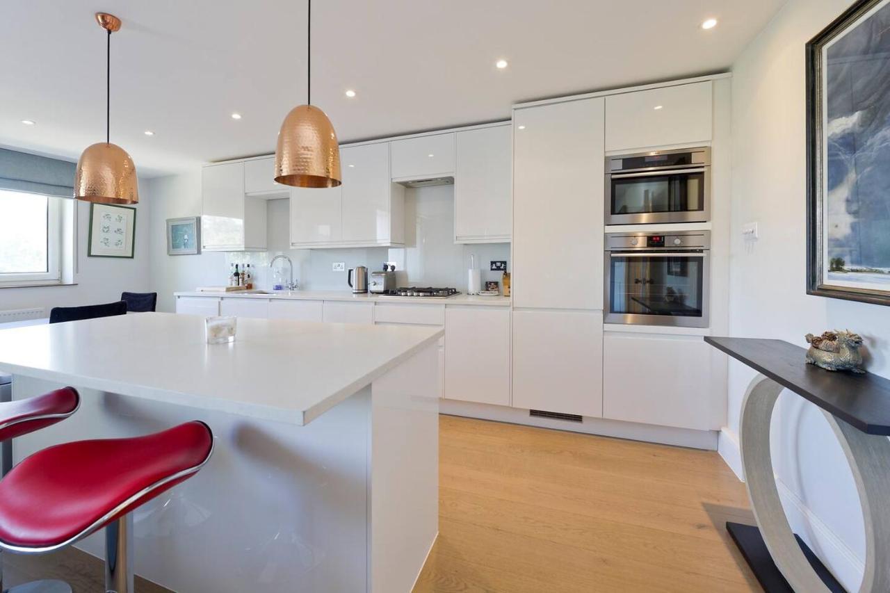 Bright 2-bed In Fashionable Chelsea Appartement Londres