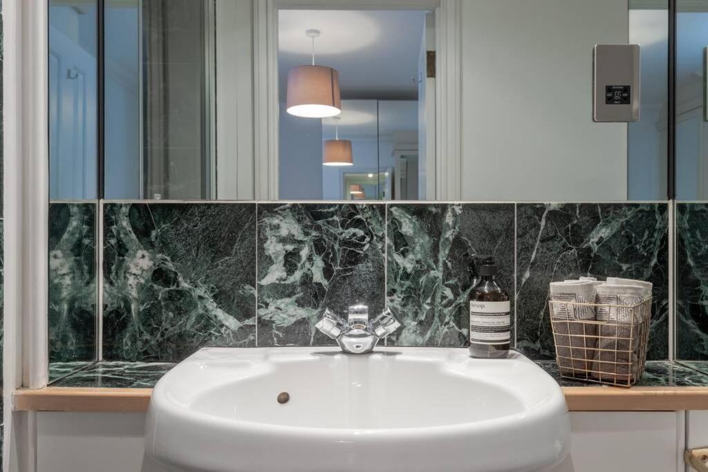 Maddox House Apartment London