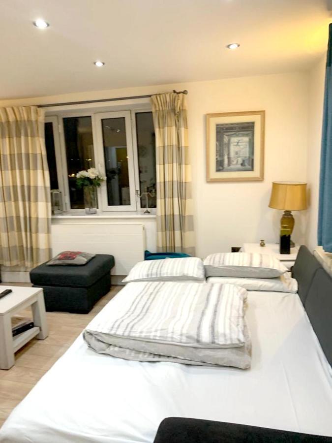 2 Bedrooms With View Balcony And Wifi At Greater Appartement *