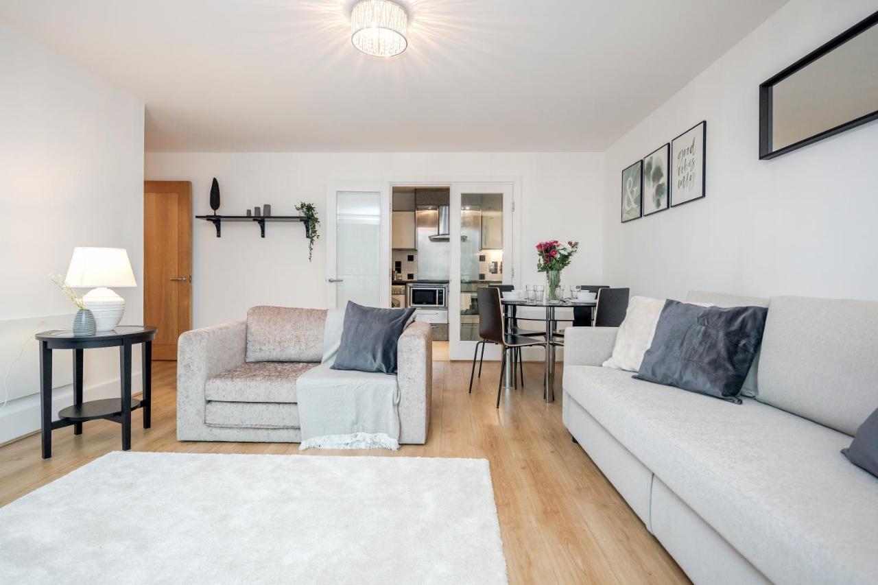 Welcomestay Vauxhall St Georges Wharf 2 Bedroom * Londres