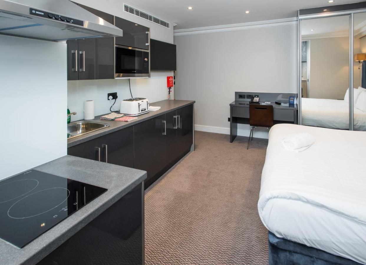Western Chiswick Palace & 3* Londres