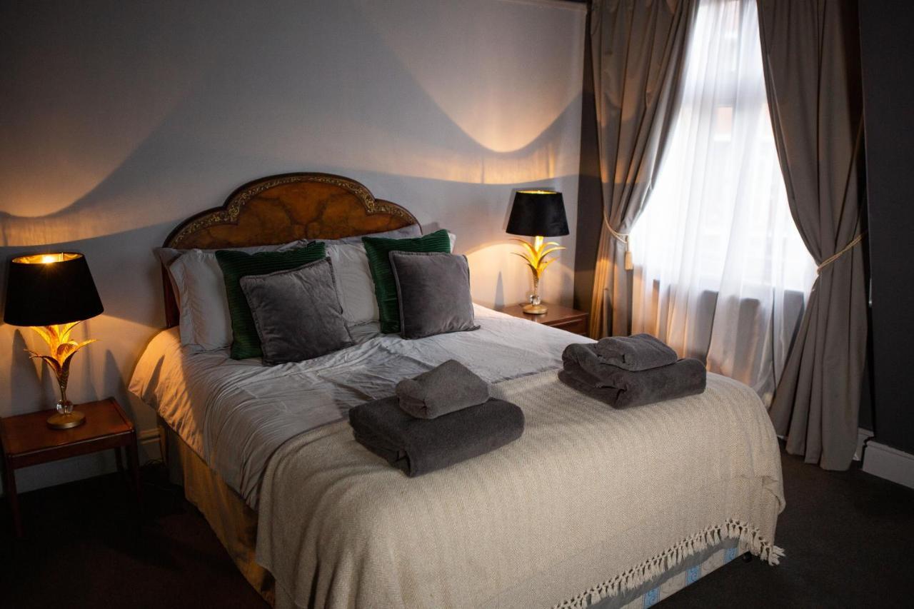 The Pear Tree Guest house 2*
