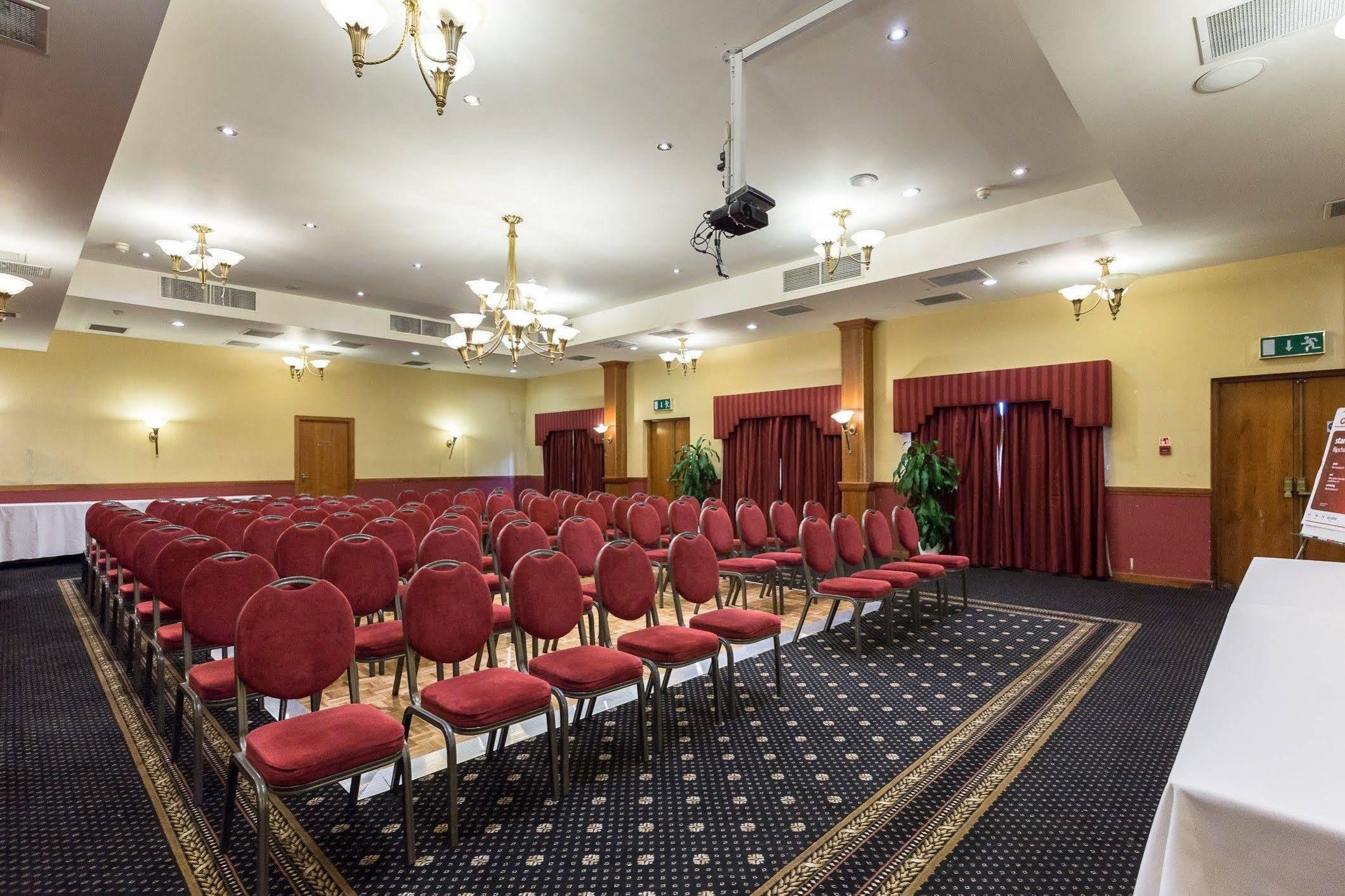 - Wembley International 3* Londres