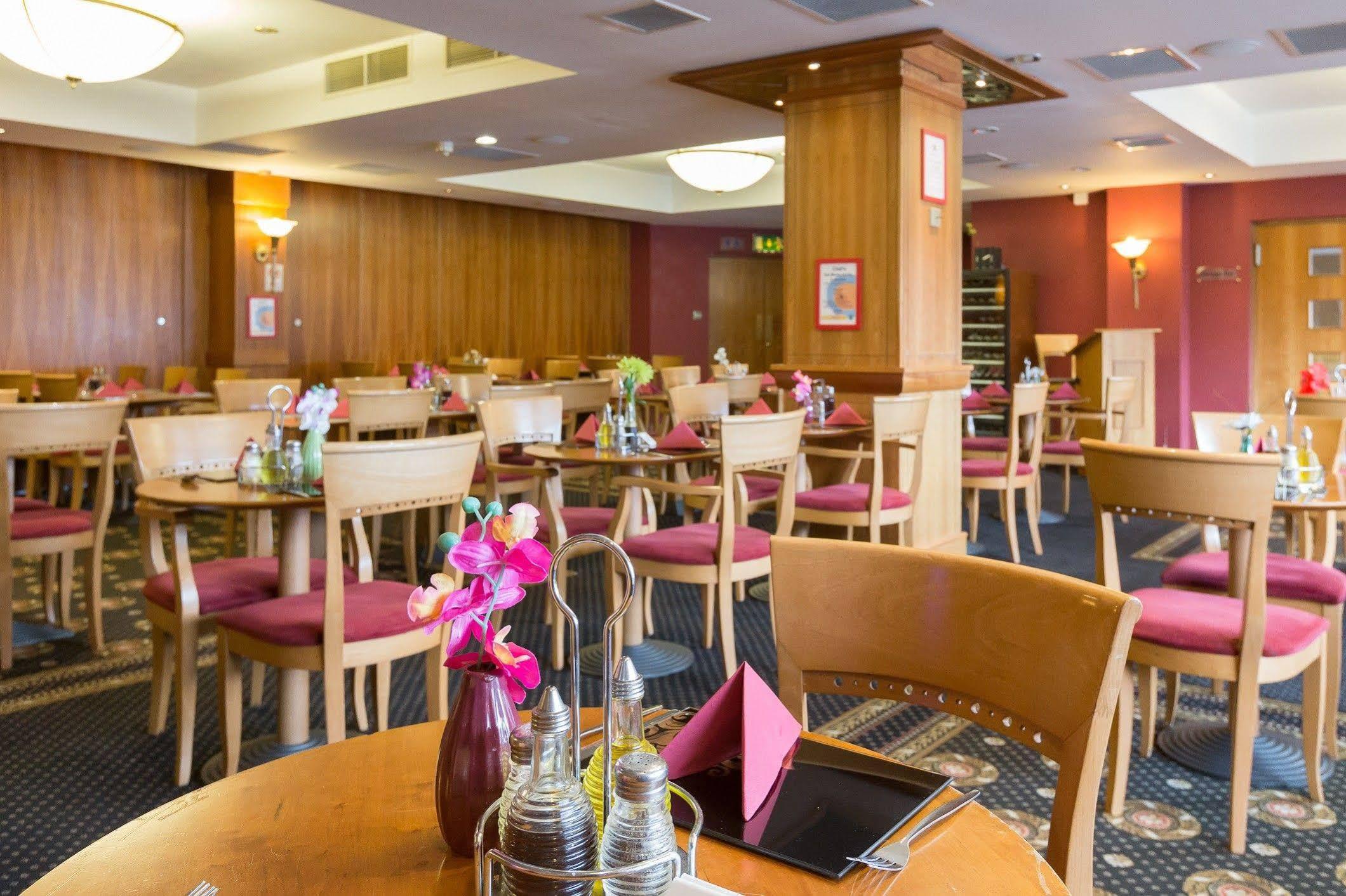 - Wembley International Hotel Londres
