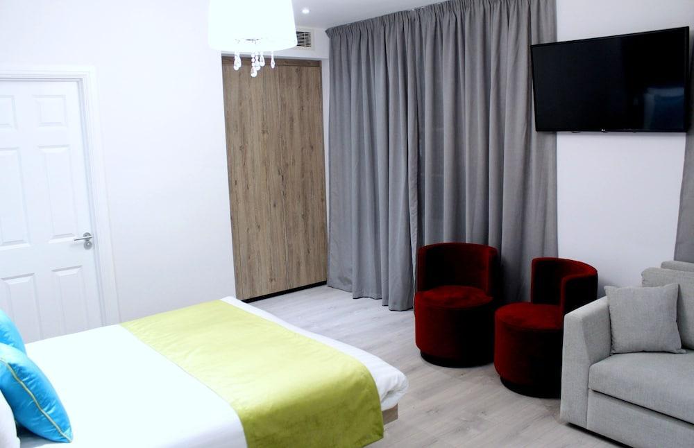 Apart-hotel 1 Craven Hill Gardens