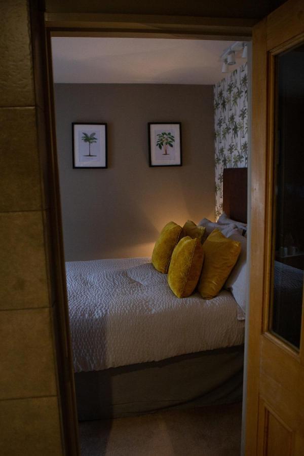 The Pear Tree Guest house 2*