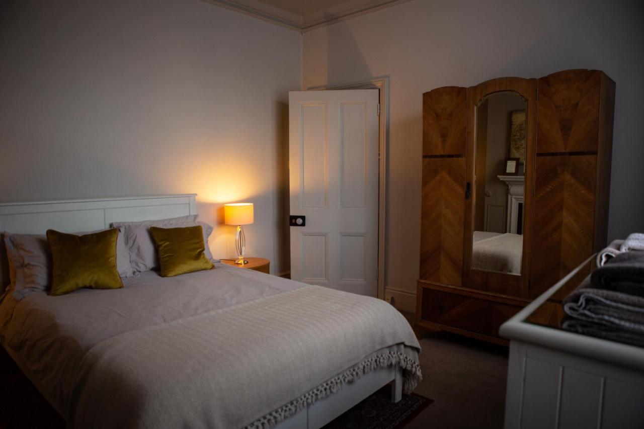 The Pear Tree 2* London