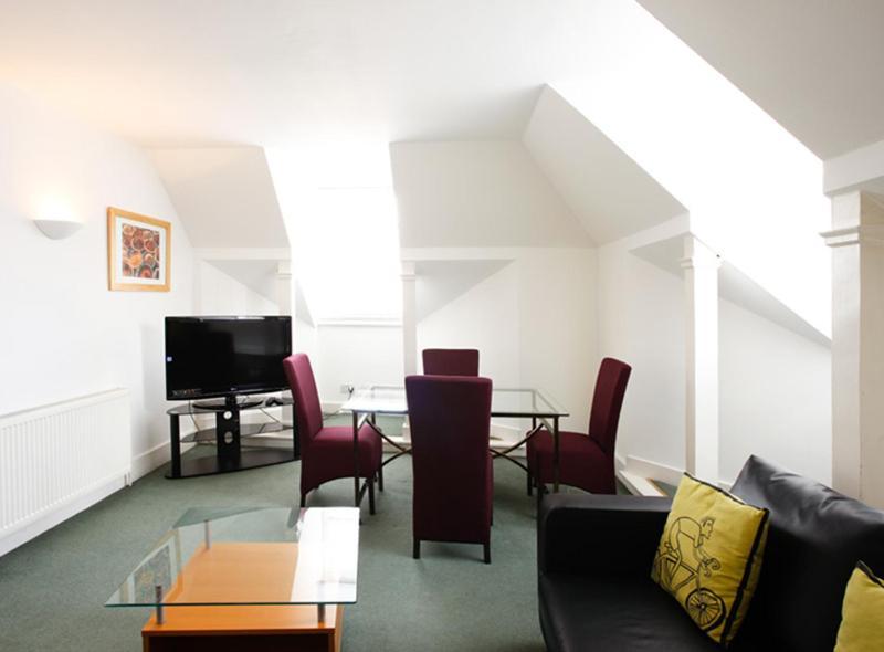 Aparthotel Cavendish House 3*