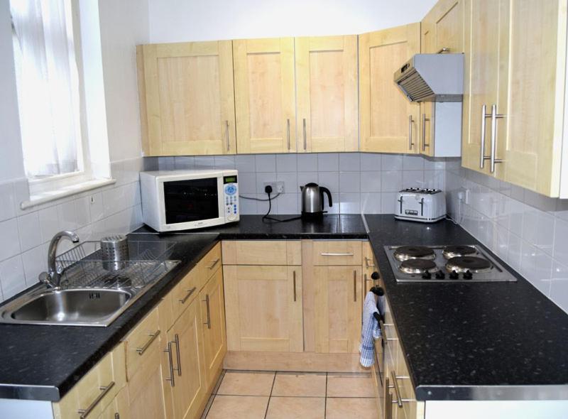 Cavendish House Aparthotel 3*