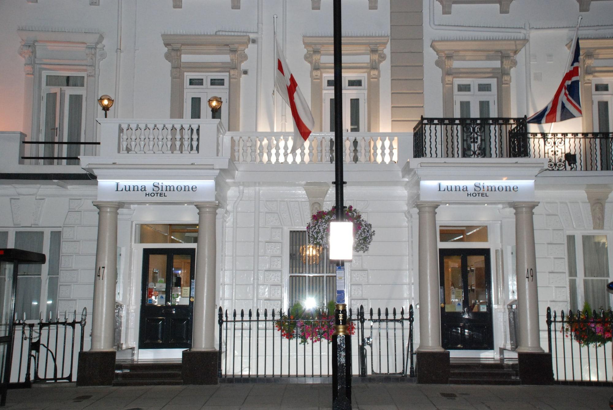 Luna And Simone 3* Londen