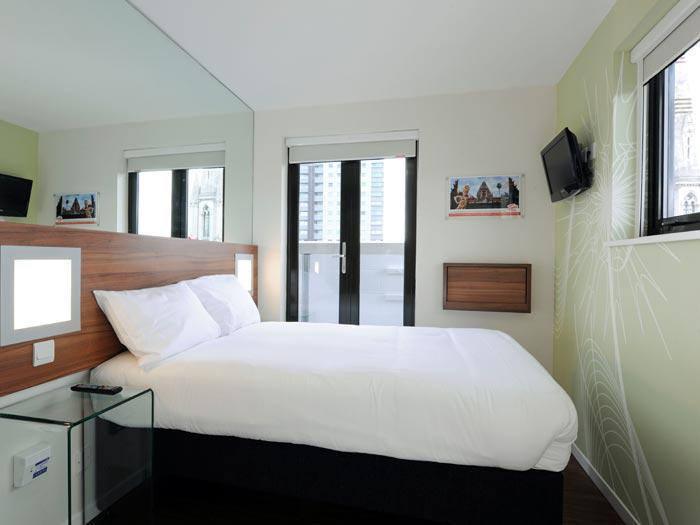Point A Westminster Hotel 3*