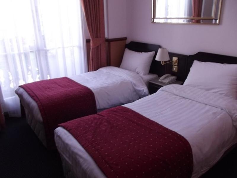 Holiday Villa Hotel