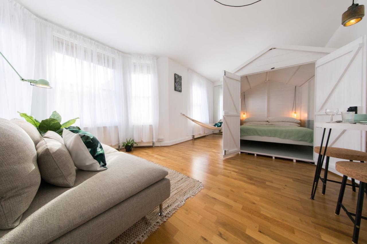 The Beach Hut In Holborn, By The Design Traveller * Londres