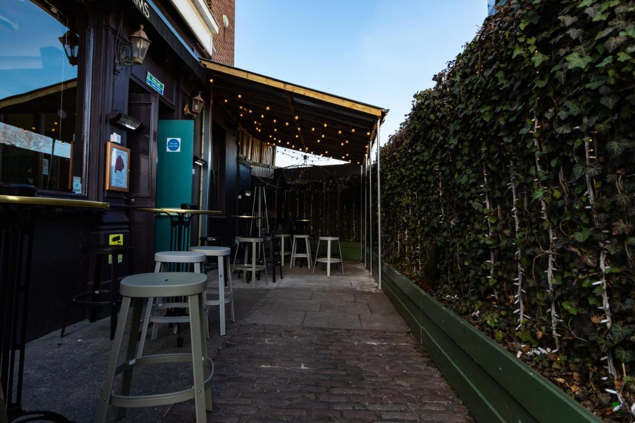 Albergue Publove @ The Exmouth Arms, Euston