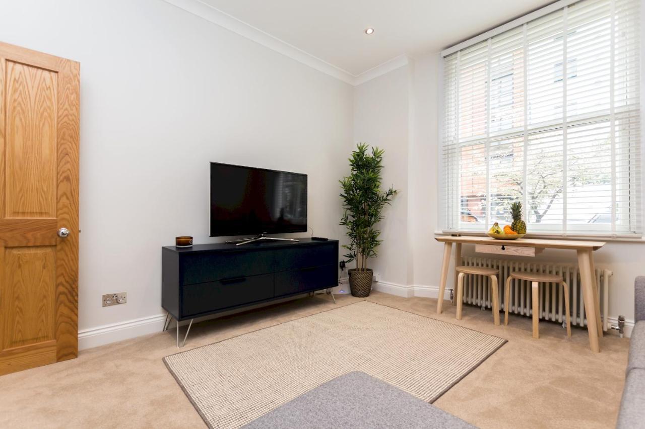 Apartamento Caledonian - Bright One-bedroom With Private Decked Garden *