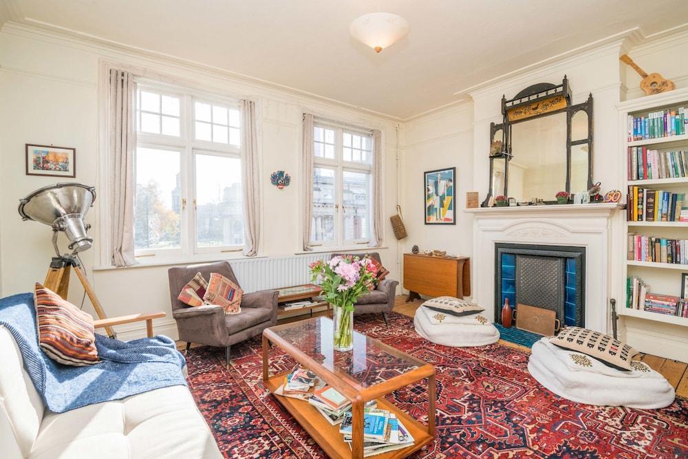 Hotel Tranquil Oasis By Pop Brixton 3*