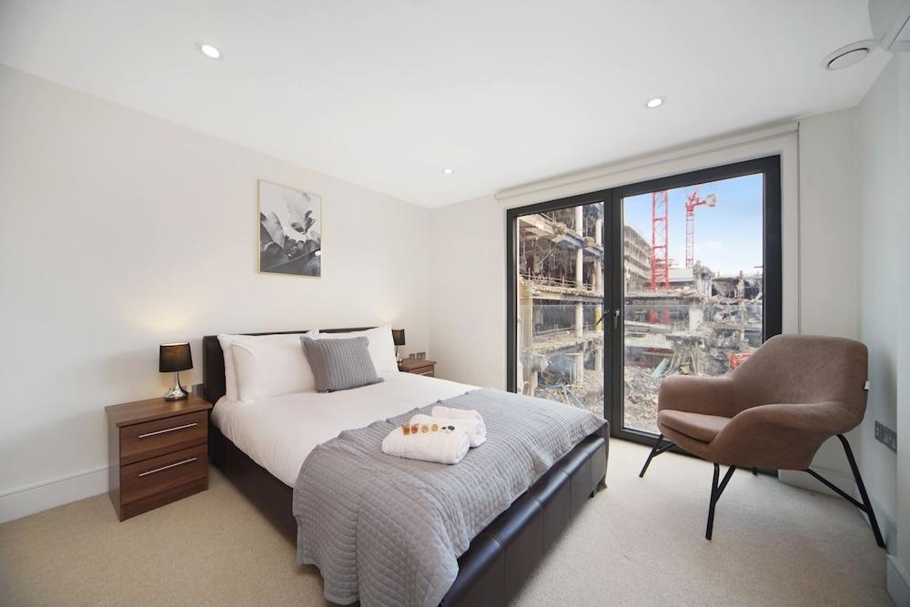 Hotel Modern In Bayswater Wifi & Aircon - By