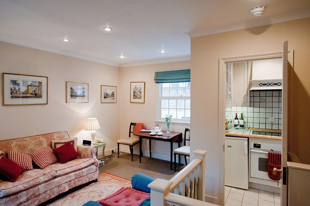 The Agent Pimlico King Bed Londres