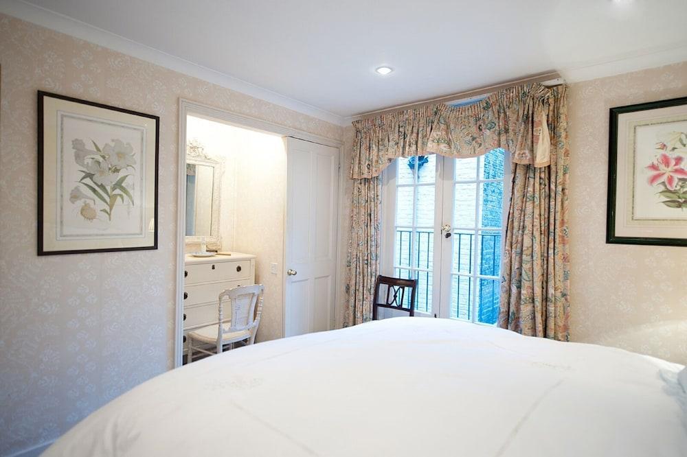 The Agent Pimlico King Bed Hotel 3*