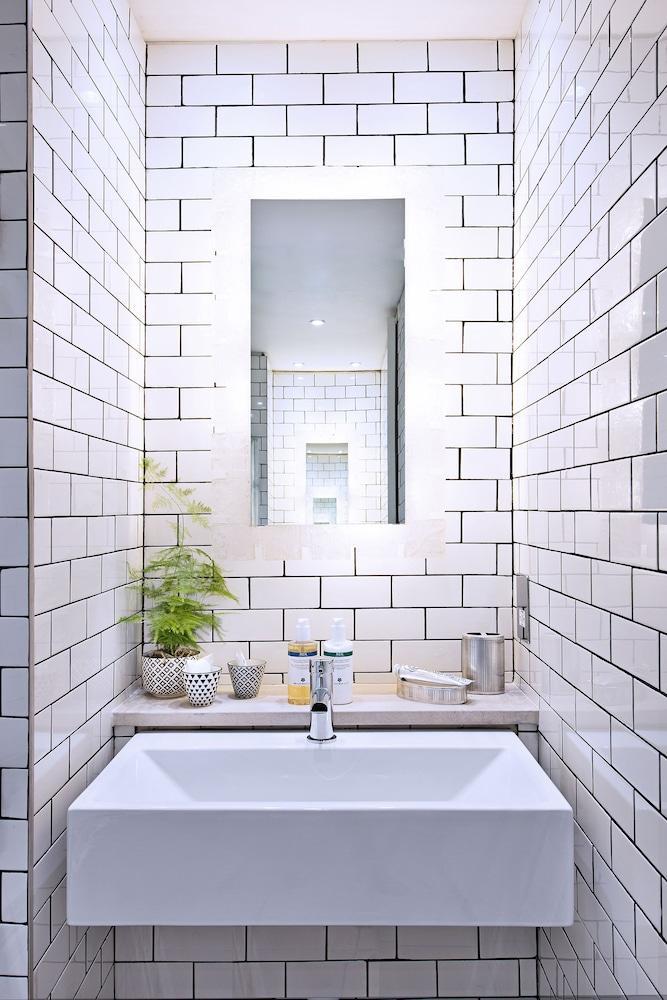 Apart-hotel No.5 Maddox Street 4*