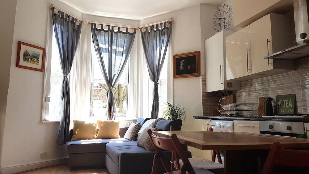 Apartamento Artistic Pied-A-Terre, Steps From The Tube, Moments From London'S Heart *