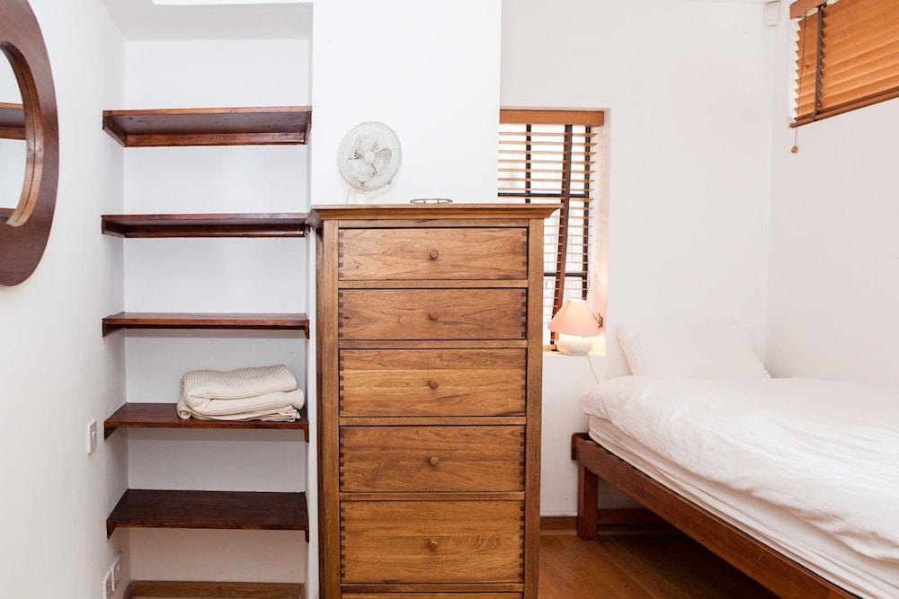 4 Bedroom Flat Near Eye Hotel 3*