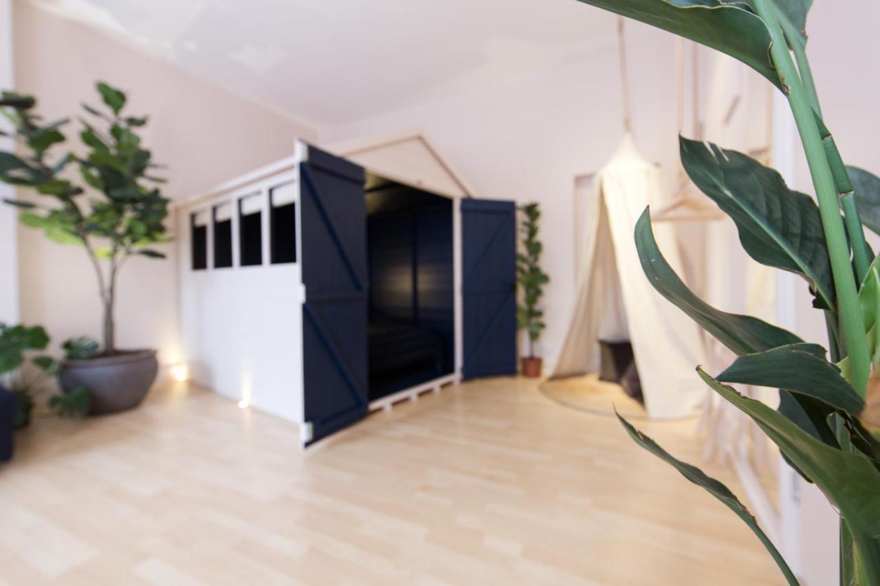 Apartamento Shoreditch Loft W 100inch Cinema, Premium Mattress & Hammock, By The Design Traveller *