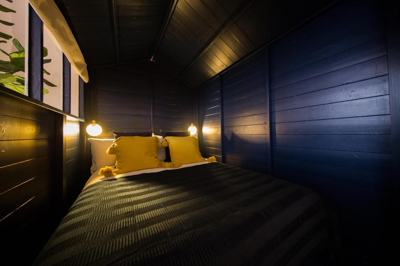 Apartamento Shoreditch Loft W 100inch Cinema, Premium Mattress & Hammock, By The Design Traveller