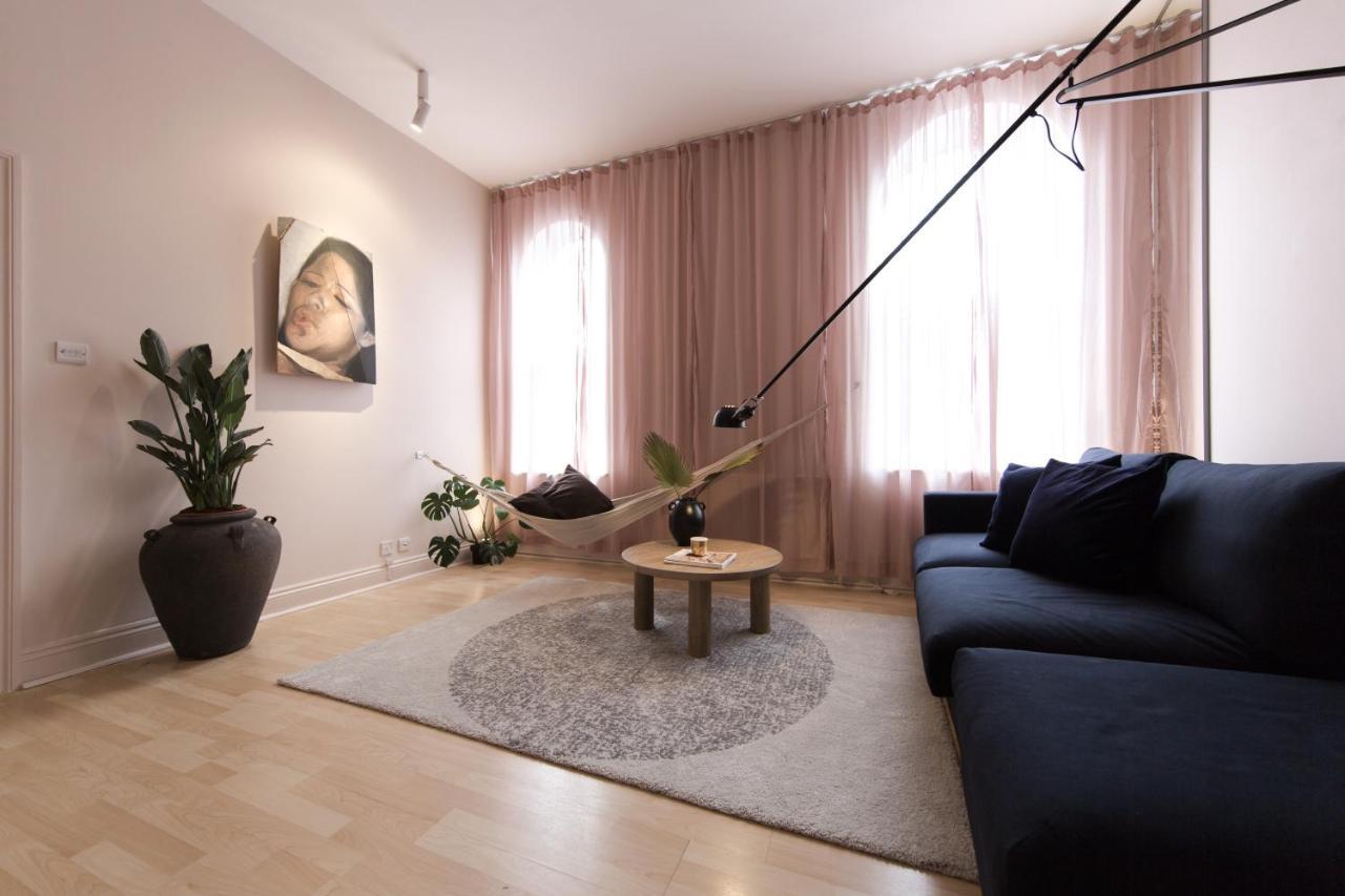 Apartamento Shoreditch Loft W 100inch Cinema, Premium Mattress & Hammock, By The Design Traveller Londres