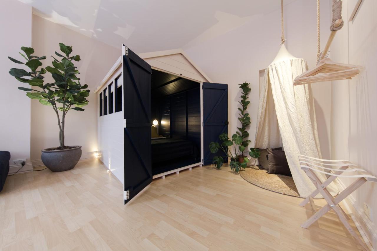 Apartamento Shoreditch Loft W 100inch Cinema, Premium Mattress & Hammock, By The Design Traveller