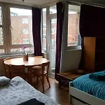 Central Room Near London Eye
