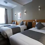 Luna And Simone Hotel