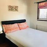 Spacious House 15Min To Canary Wharf/O2/Excel/Central London