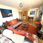 Modern Apartment Near Tower Bridge
