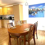 Modern Apartment Near Tower Bridge