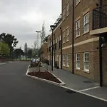 Ellis Terrace Apartment