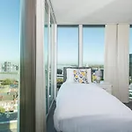 Skyvillion - 3Bed Penthouse Near London City Airport, O2 Arena, London Excel Centre With Parking